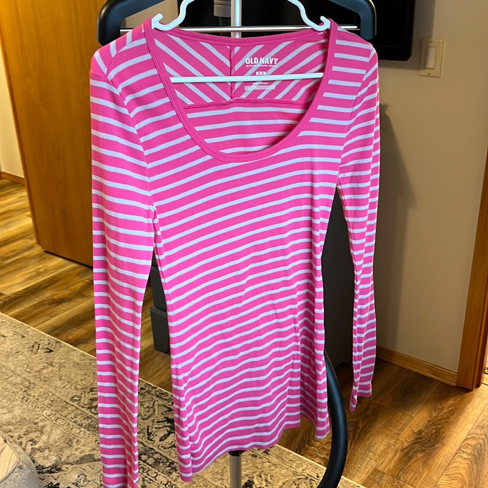 Old Navy long Sleeve shirt